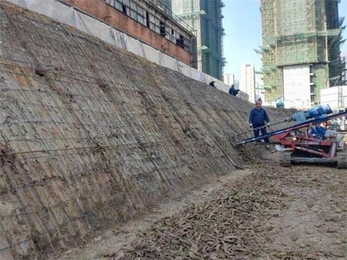 依兰建筑边坡支护